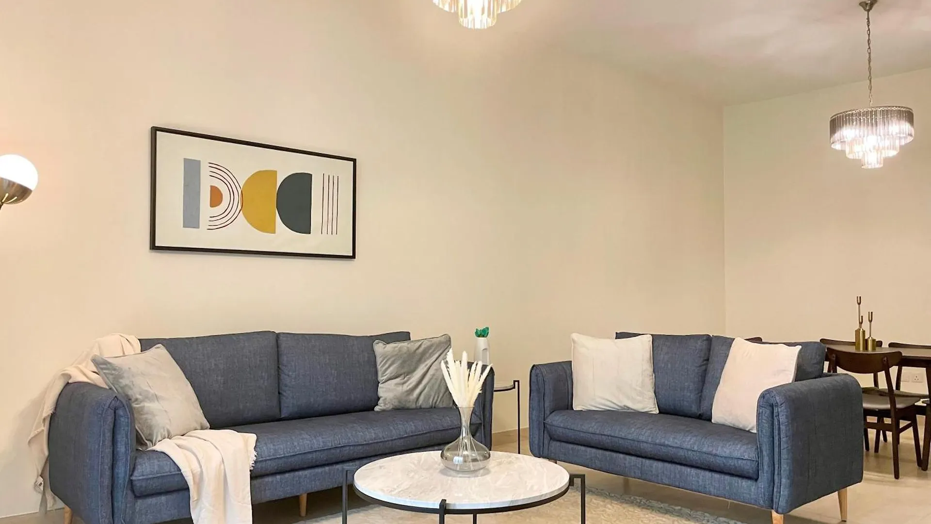 Elite Lux Holiday Homes - Two Bedroom Apartment Direct Metro Access In Al Furjan, Dubai